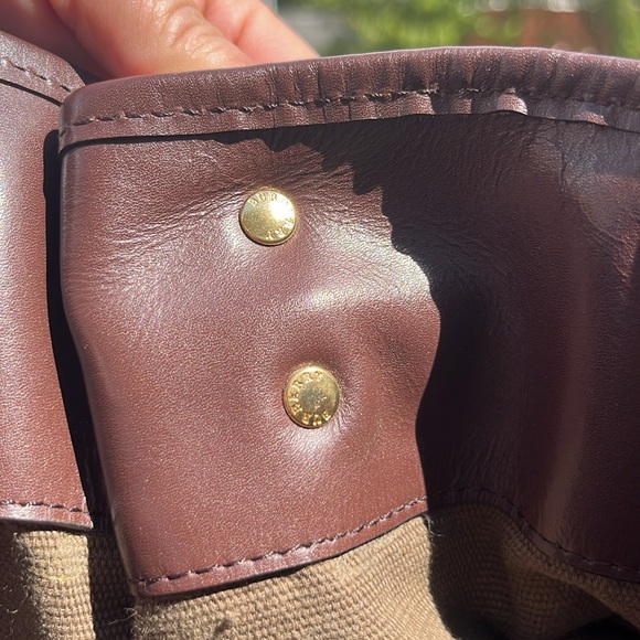 Pre-owned available
Exterior Color
Brown
Pattern
Checkered - Picture 10 of 10